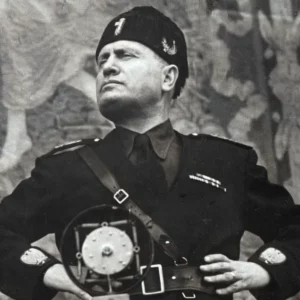 Benito Mussolini (1883-1945), socialiste et franc-maçon italien, fondateur du fascisme.